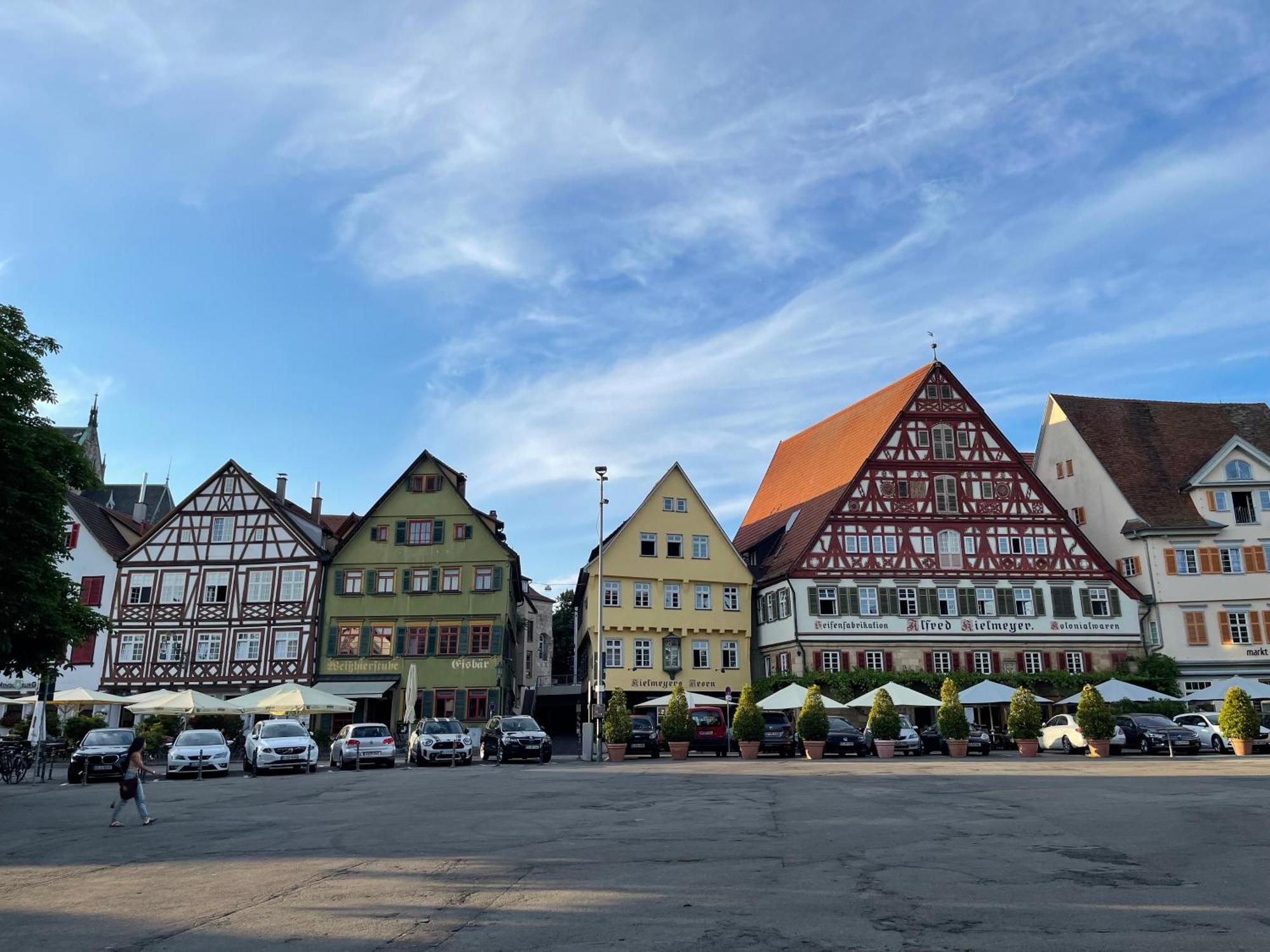 Secondhome Stuttgart - Moderne Grosse Wohnungen Nahe Der Hist Altstadt Von Esslingen An - Versch Groessen 8 - 11 - 19 Betten Esslingen am Neckar Exterior foto